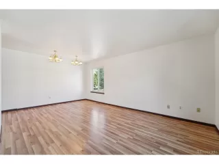 Photo #3: 7652281 Listing