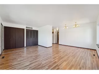 Photo #4: 7652281 Listing