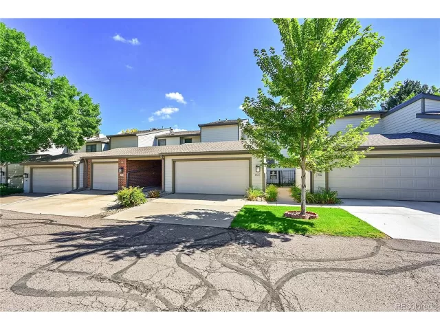 MLS: 7652308 Condo For Sale