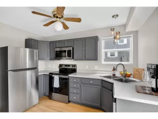 Photo #6: 7657041 Listing