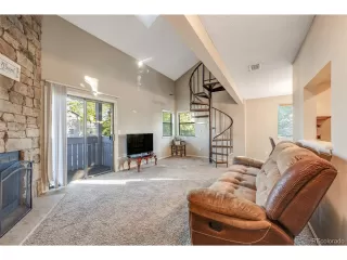 Photo #5: 7660256 Listing