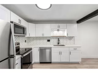 Photo #2: 7661143 Listing 