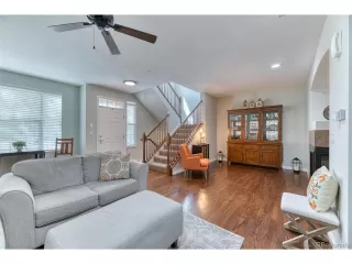 Photo #2: 7661571 Listing