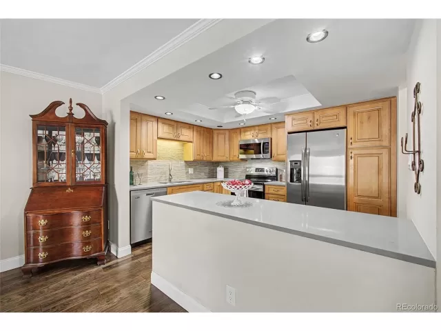 MLS: 7662313 Condo For Sale