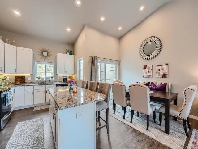 MLS: 7662739 Condo For Sale