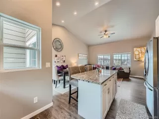 Photo #4: 7662739 Listing