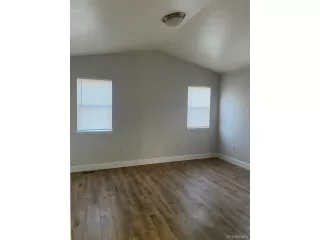 Photo #5: 7665530 Listing