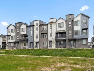 Photo #2: 7667280 Listing