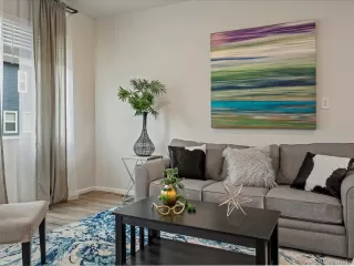 Photo #4: 7667280 Listing