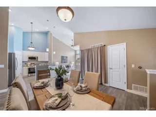 Photo #2: 7668035 Listing