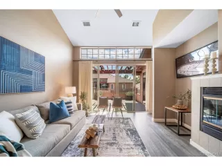 Photo #4: 7668035 Listing