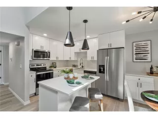 Photo #3: 7671445 Listing