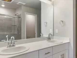 Photo #2: 7675846 Listing