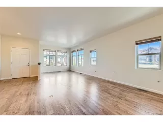 Photo #6: 7676341 Listing