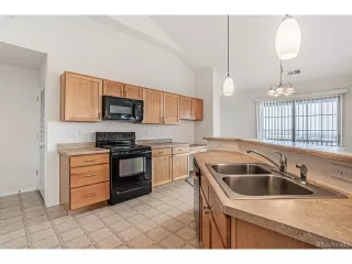 Photo #4: 7676413 Listing