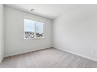 Photo #4: 7683677 Listing