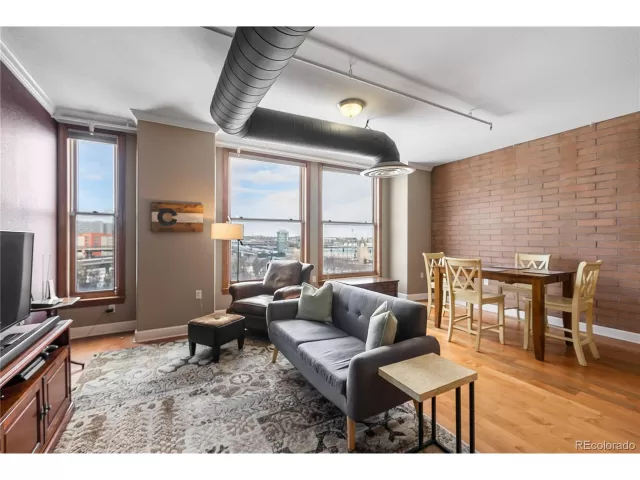 MLS: 7692563 Condo For Sale