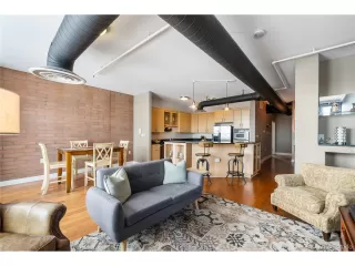 Photo #5: 7692563 Listing