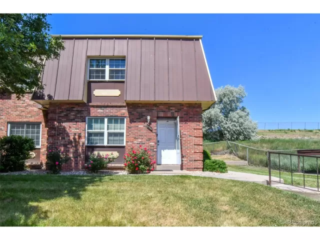 MLS: 7694381 Condo For Sale