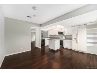 Photo #3: 7695704 Listing