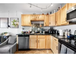 Photo #5: 7699119 Listing 