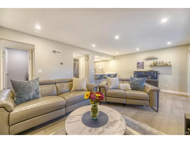 MLS: 7699227 Condo For Sale