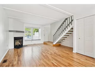 Photo #4: 7701904 Listing