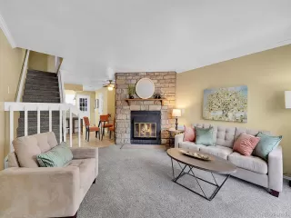 Photo #5: 7702955 Listing