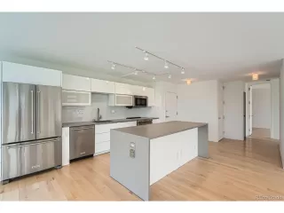 Photo #6: 7704200 Listing