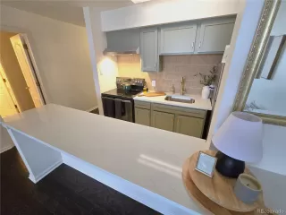 Photo #5: 7704810 Listing 