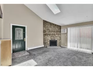 Photo #5: 7704898 Listing