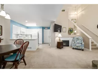 Photo #5: 7707300 Listing