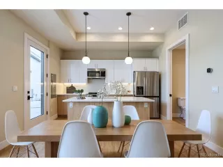 Photo #4: 7708695 Listing