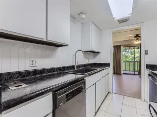 Photo #3: 7709944 Listing