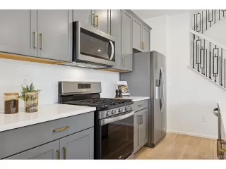 Photo #3: 7710568 Listing 