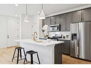 Photo #5: 7710568 Listing 