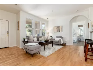 Photo #4: 7712645 Listing