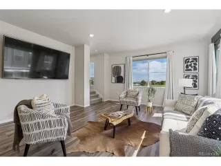 Photo #6: 7713800 Listing