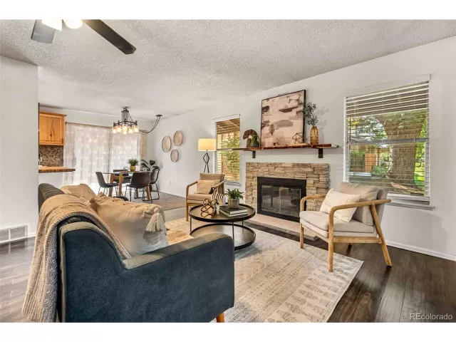 MLS: 7715899 Condo For Sale