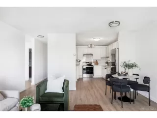 Photo #6: 7717030 Listing