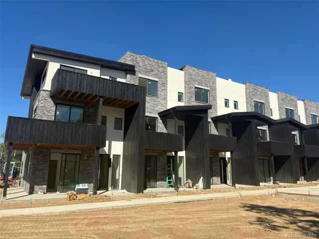 MLS: 7717805 Condo For Sale