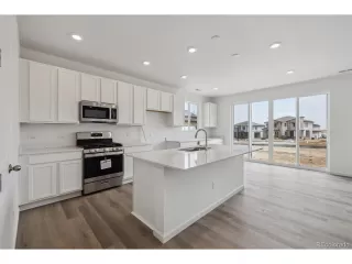 Photo #2: 7720525 Listing