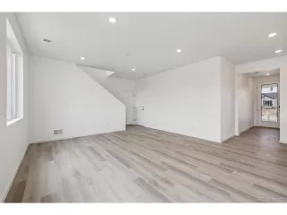 Photo #5: 7720525 Listing