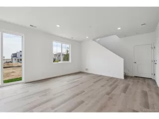 Photo #6: 7720525 Listing