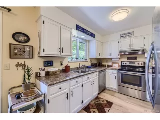 Photo #5: 7722824 Listing