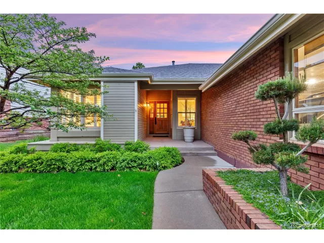 MLS: 7725788 Condo For Sale