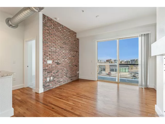 MLS: 7728094 Condo For Sale