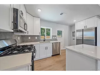 Photo #6: 7731720 Listing