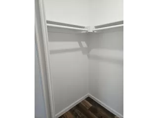 Photo #5: 7743072 Listing