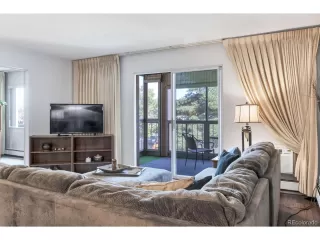 Photo #4: 7743767 Listing